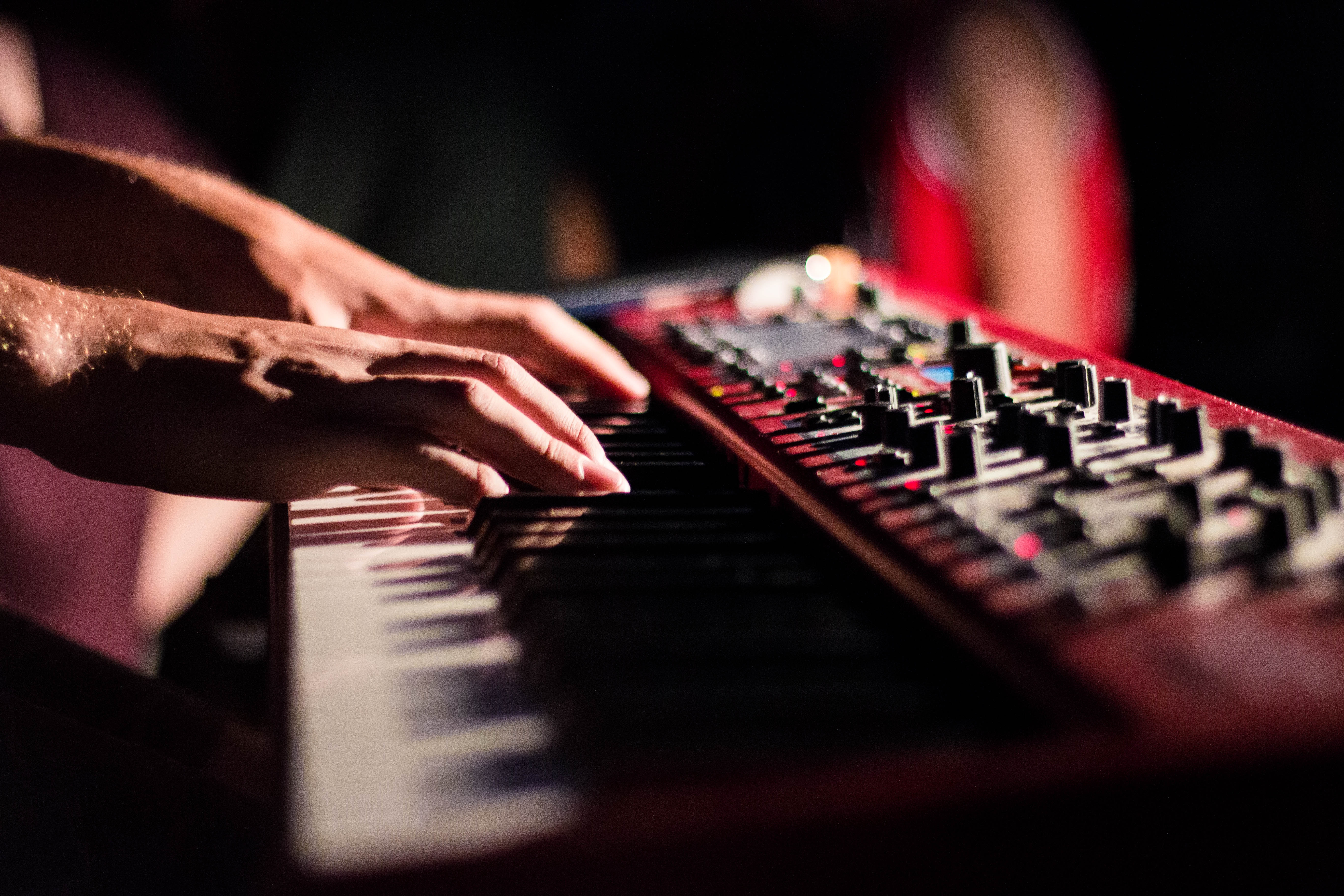 Instrumento e tecnologia musical